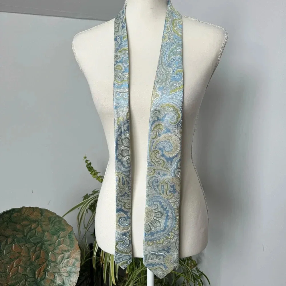 Ike Behar Pastel Blue Green Off-white Paisley Silk USA Made Necktie‎